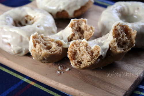 Baked Maple Dougnuts with Maple Glaze | FoodieTots