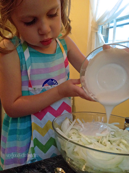 foodie tot makes fennel slaw